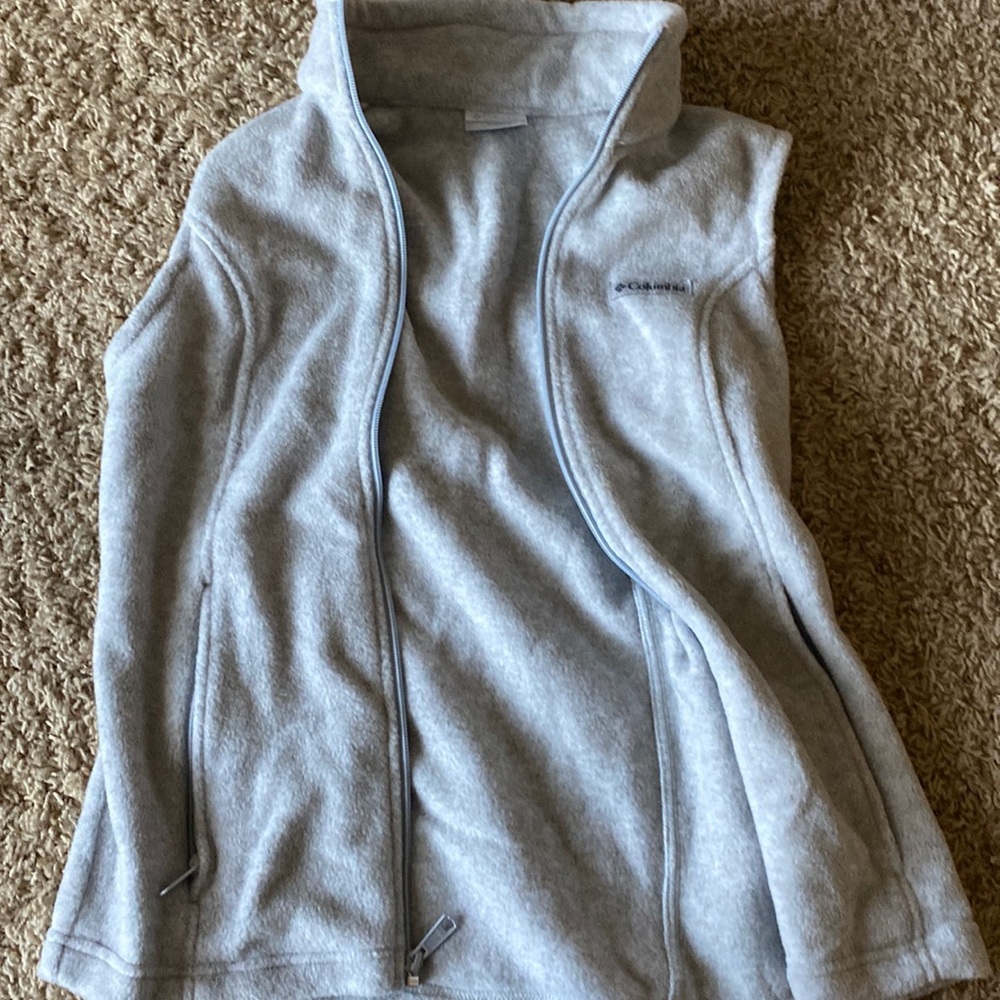 Columbia vest